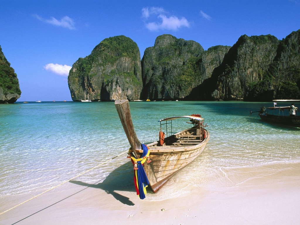 may-bay-phi-phi-island-thailand-pictures[1]